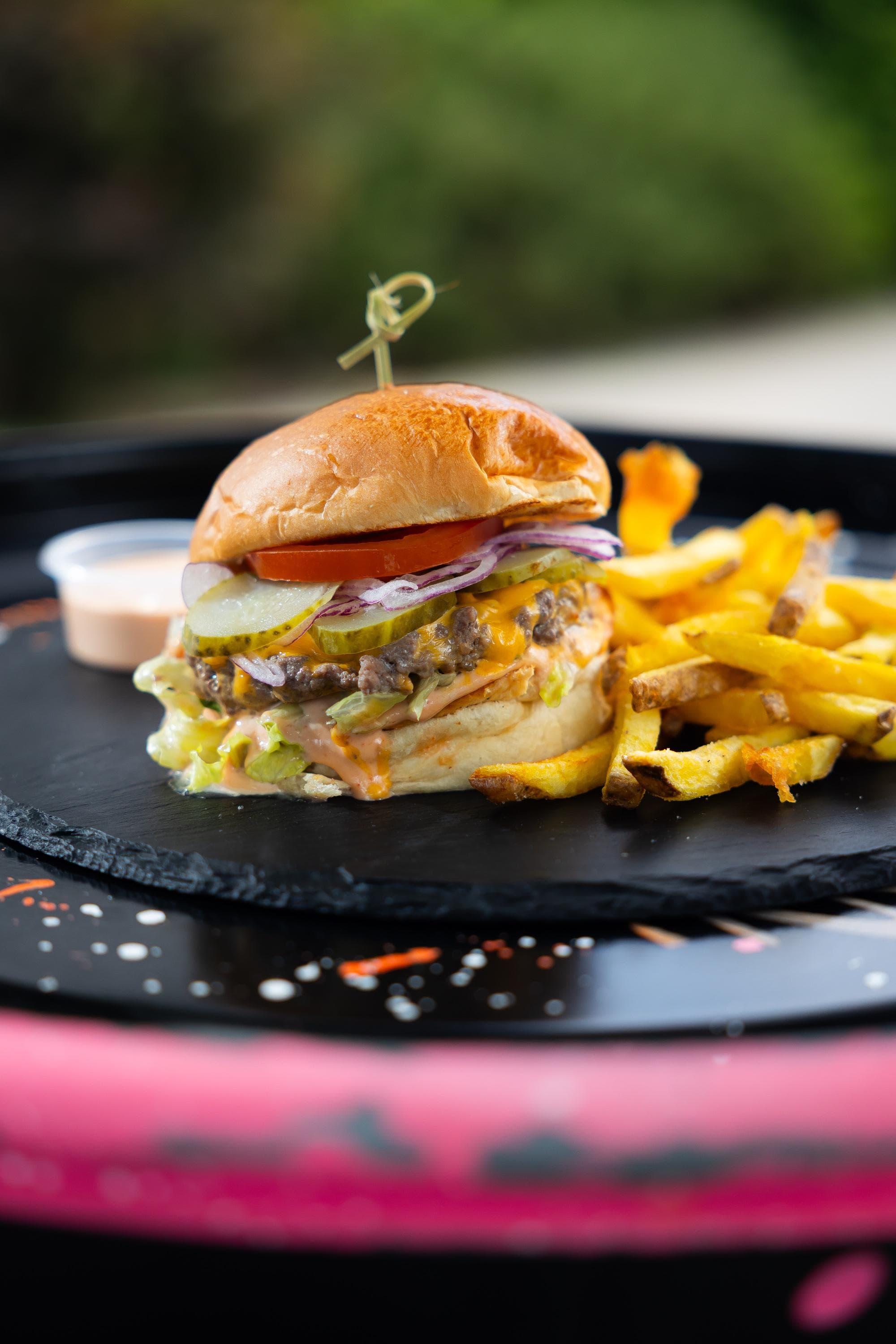 Burger Dynasty Munch